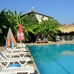 Alis Hotel 2*