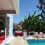 Alis Hotel 2*