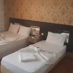 Alis Hotel 2*